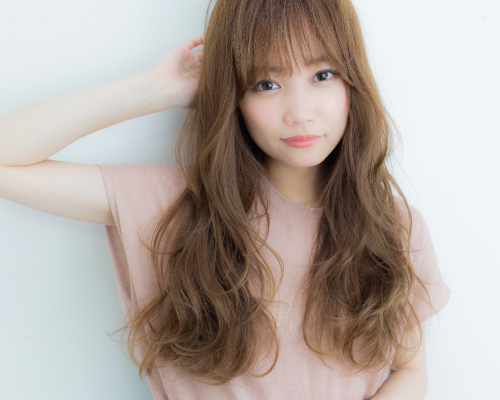 ぬけ感たっぷりナチュラルな愛されロングヘア 中村 光洋(ATTICS)